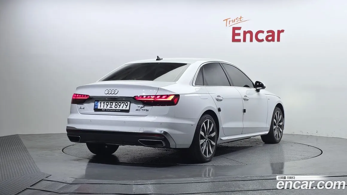 Audi A4 — фото 6