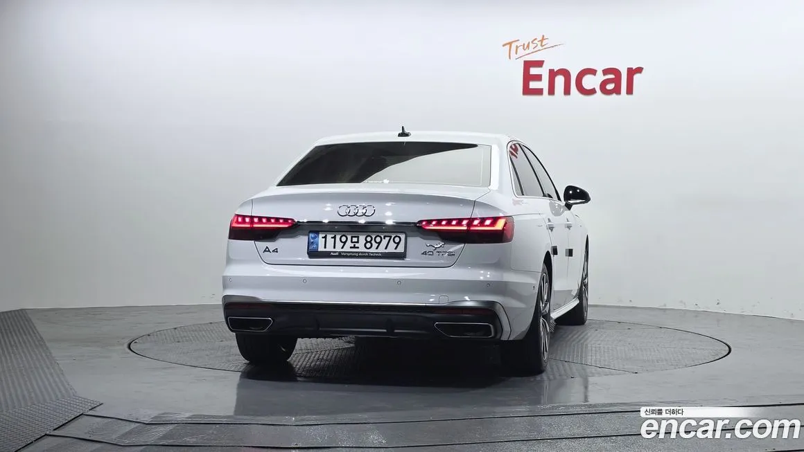 Audi A4 — фото 5