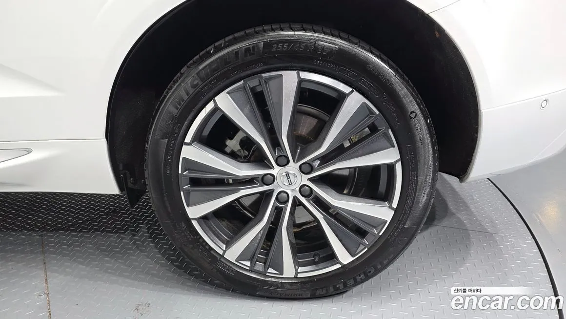 Volvo XC60 2022 из KR, фото 9