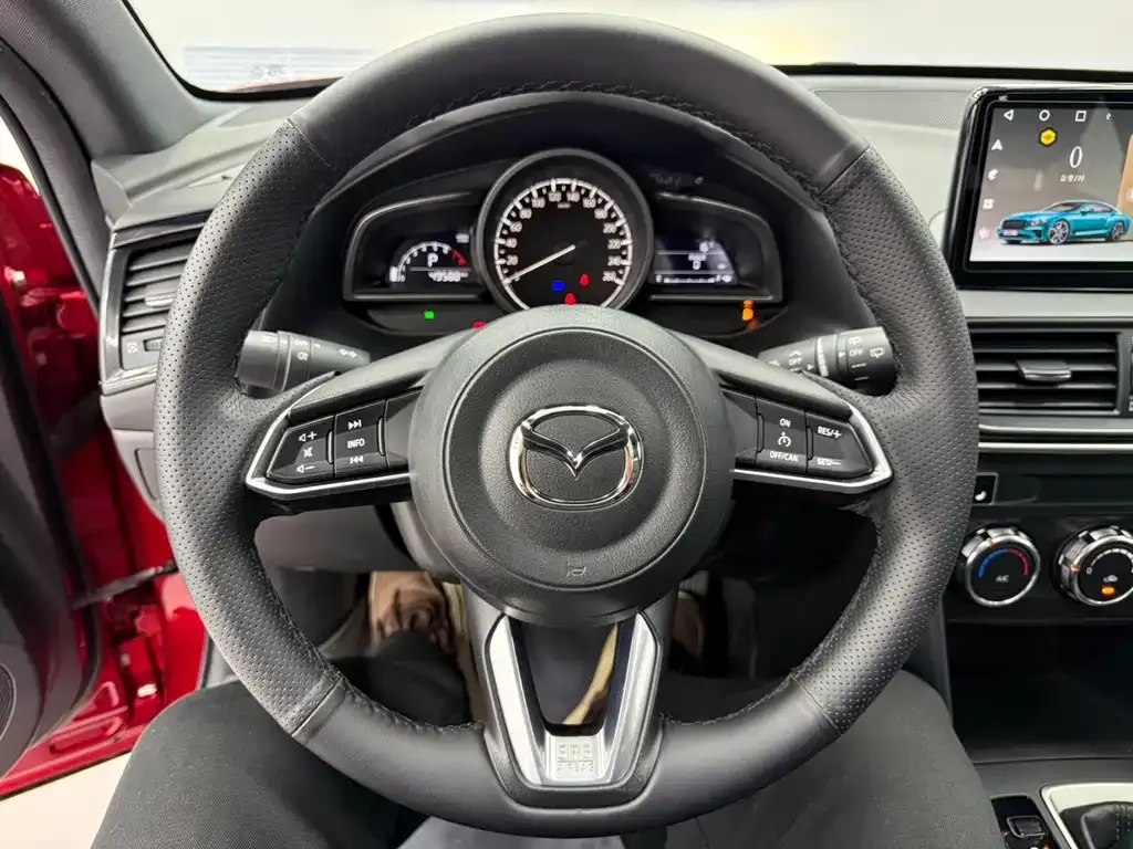 Mazda CX-4 — фото 10