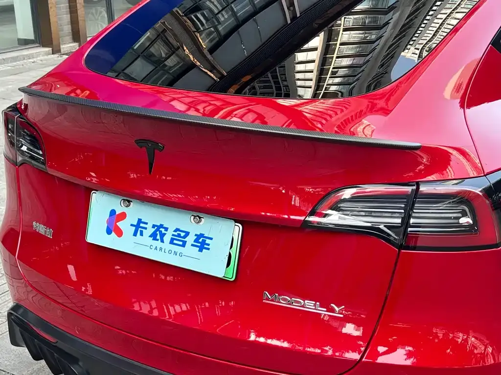 Tesla Model Y — фото 4