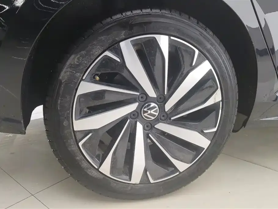 Volkswagen Passat — фото 4
