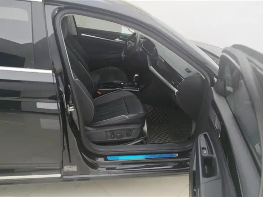 Volkswagen Passat — фото 3