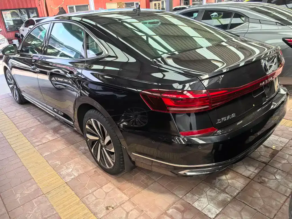 Volkswagen Passat — фото 6