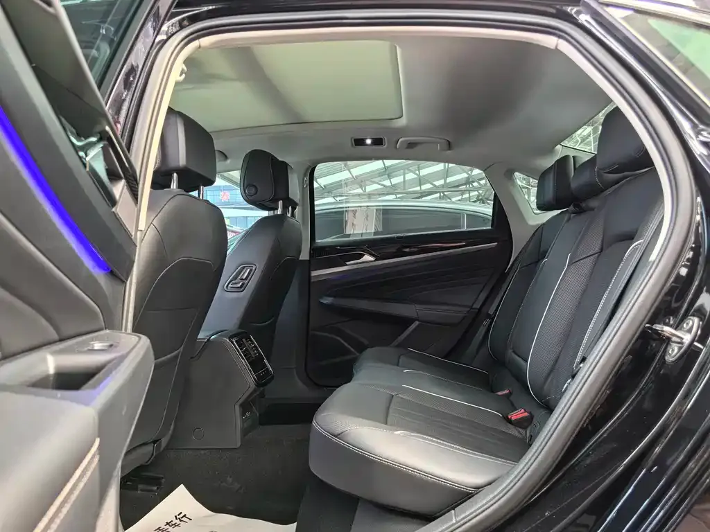 Volkswagen Passat — фото 5