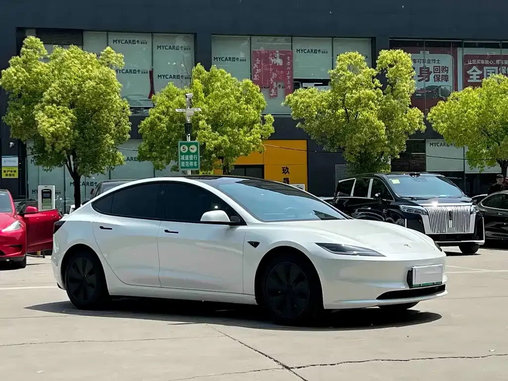 Tesla Model 3 — фото 2