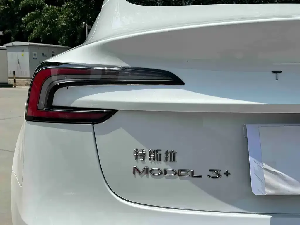 Tesla Model 3 — фото 4