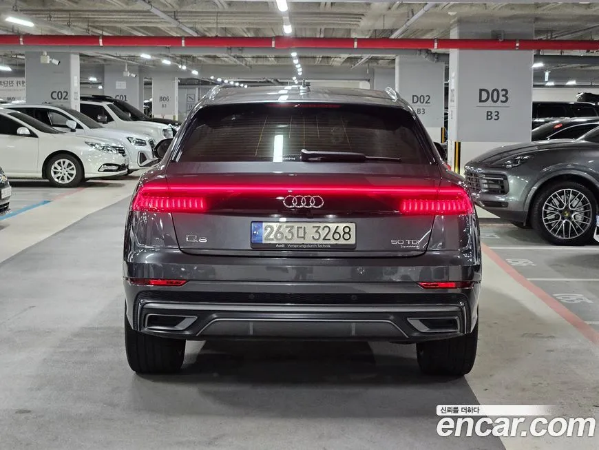 Audi Q8 2021 из KR, фото 4
