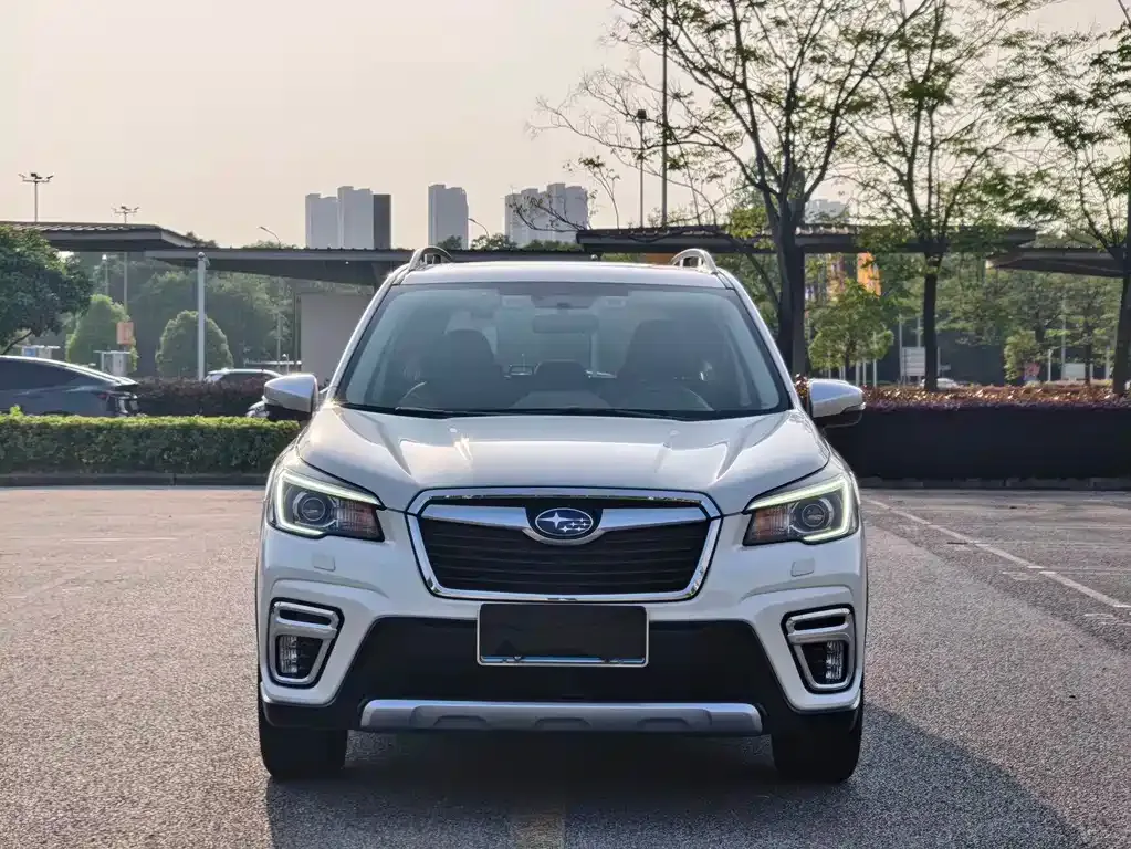 Subaru Forester — фото 8