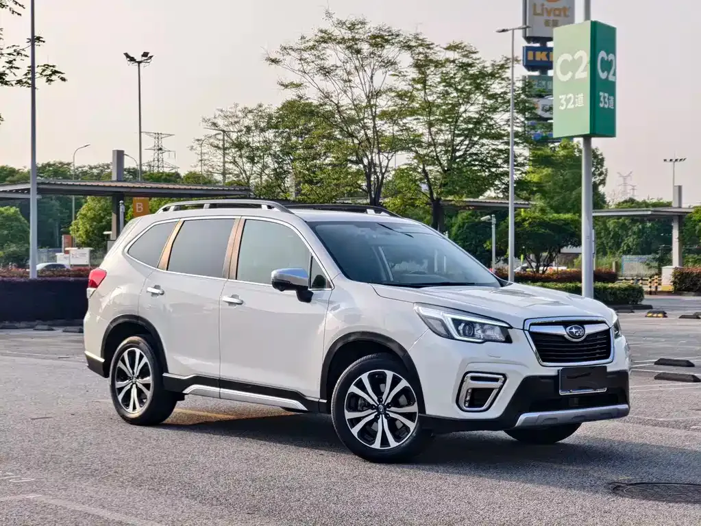 Subaru Forester — фото 9