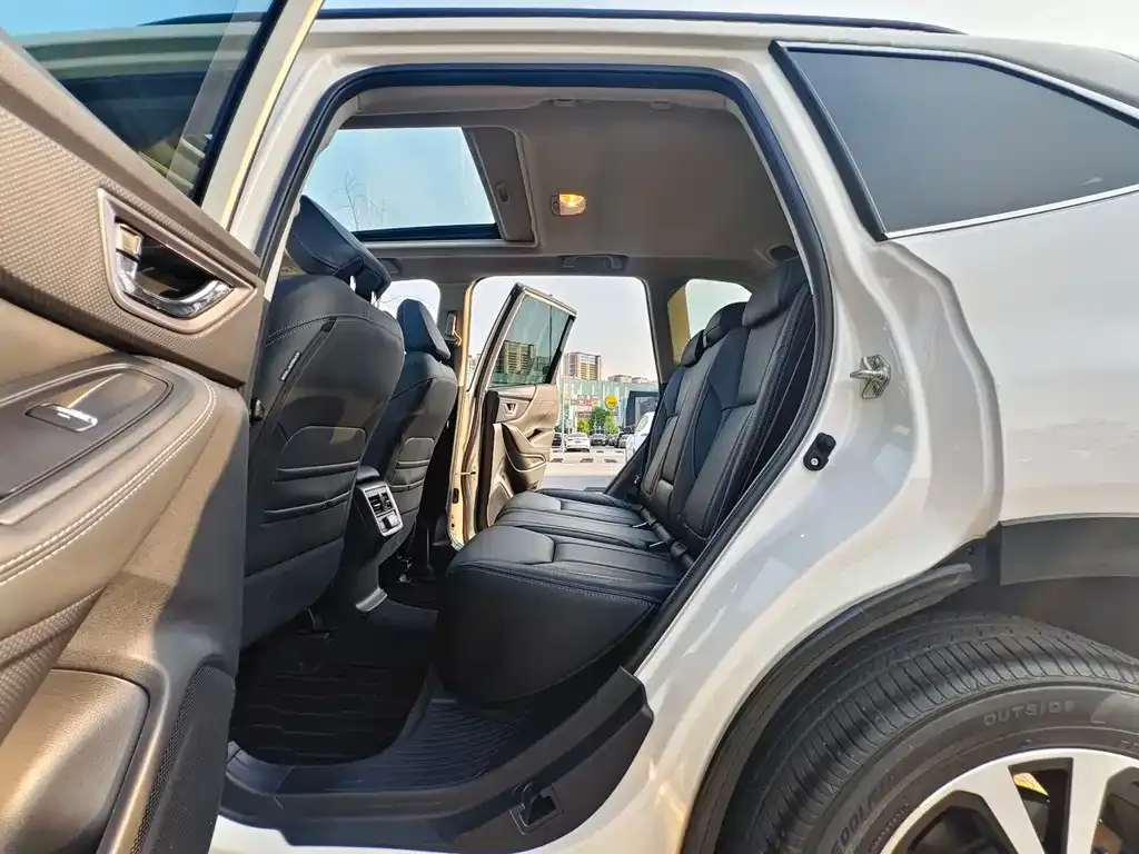 Subaru Forester — фото 3