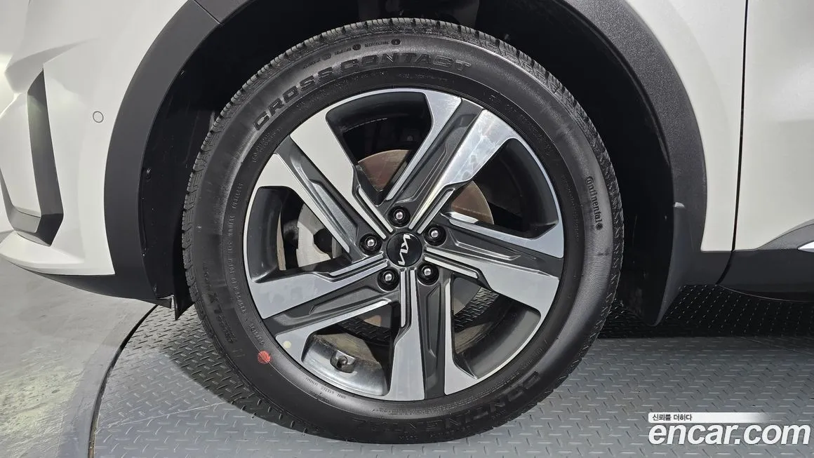 Kia Sorento — фото 7