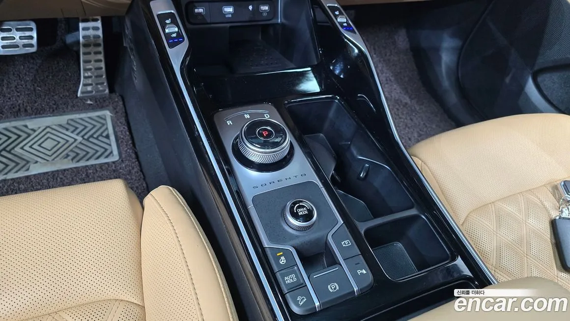 Kia Sorento — фото 10
