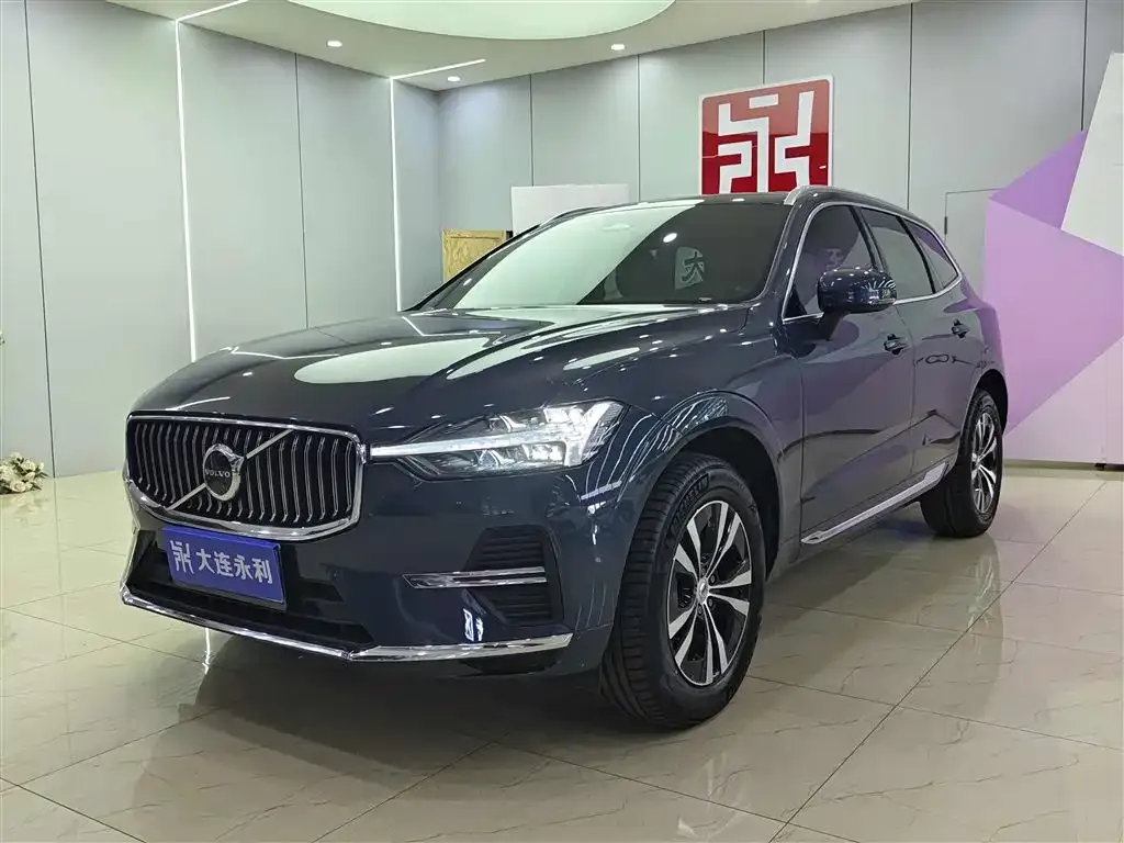 Volvo XC60 — фото 1