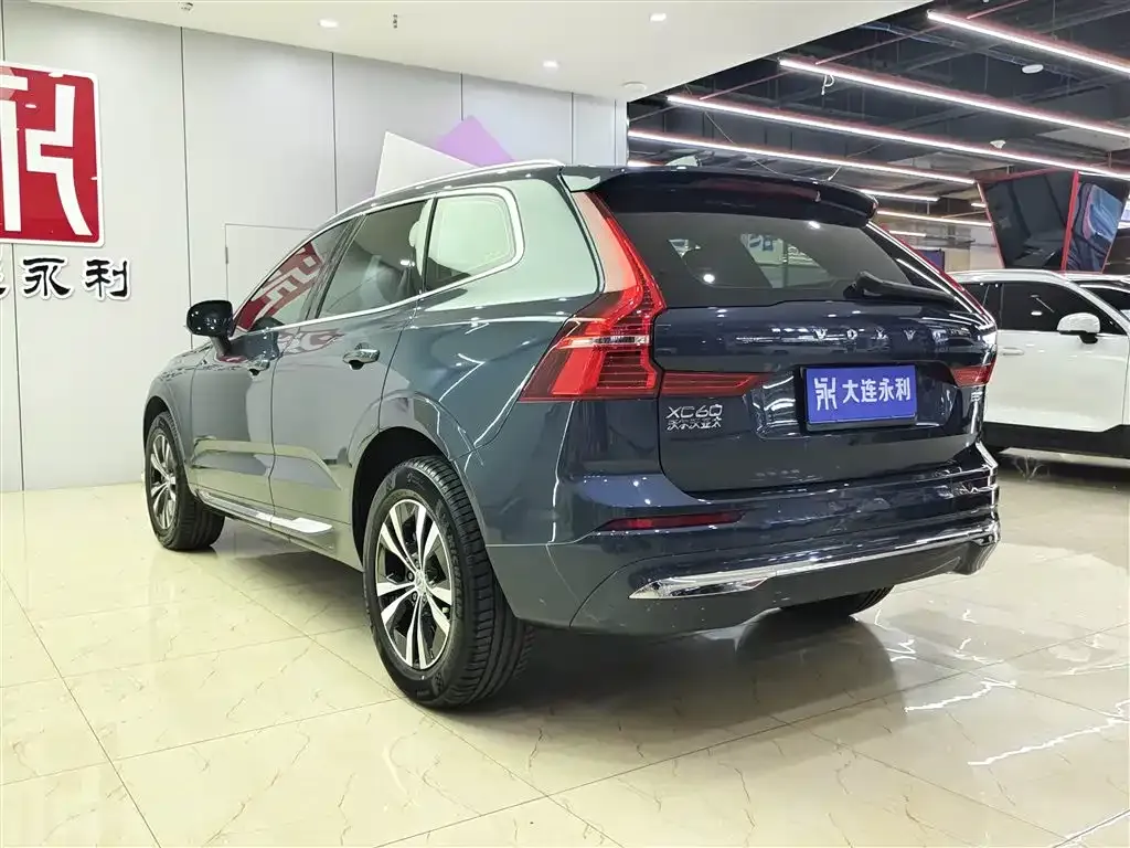 Volvo XC60 — фото 2