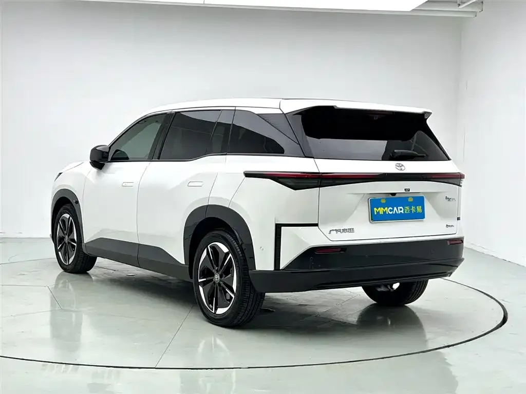 Toyota Platinum 3X 2025 из CN, фото 6