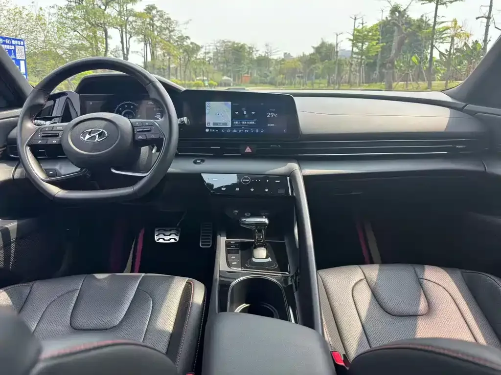 Hyundai Elantra 2021 из CN, фото 3