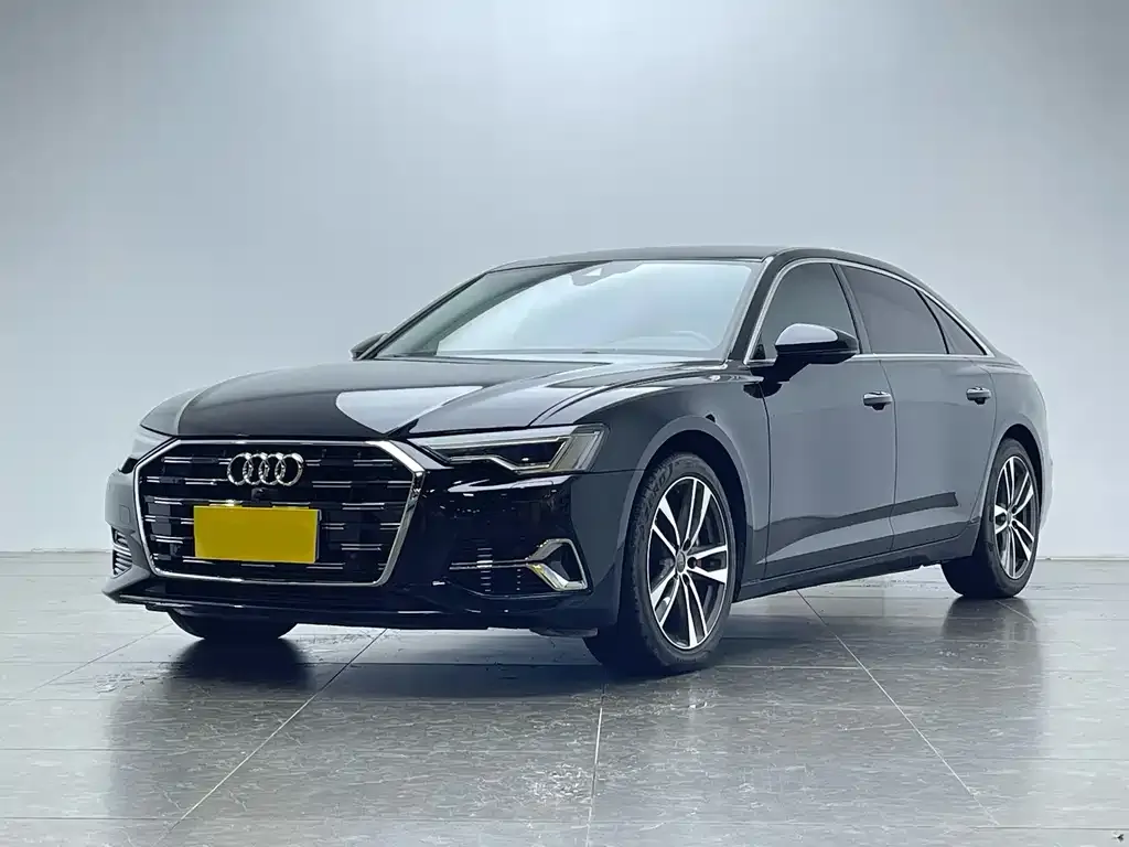 Audi A6L — фото 1