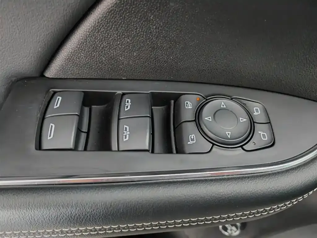 Buick Envision Plus — фото 7
