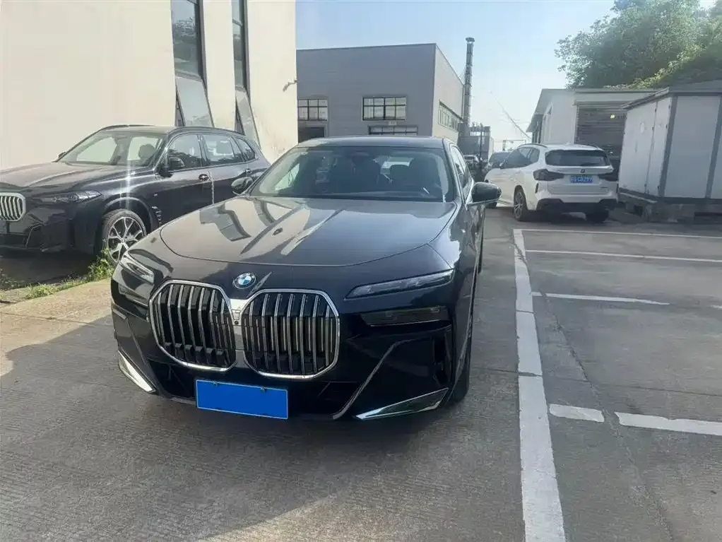 BMW 7 Series 2025 из CN, фото 1