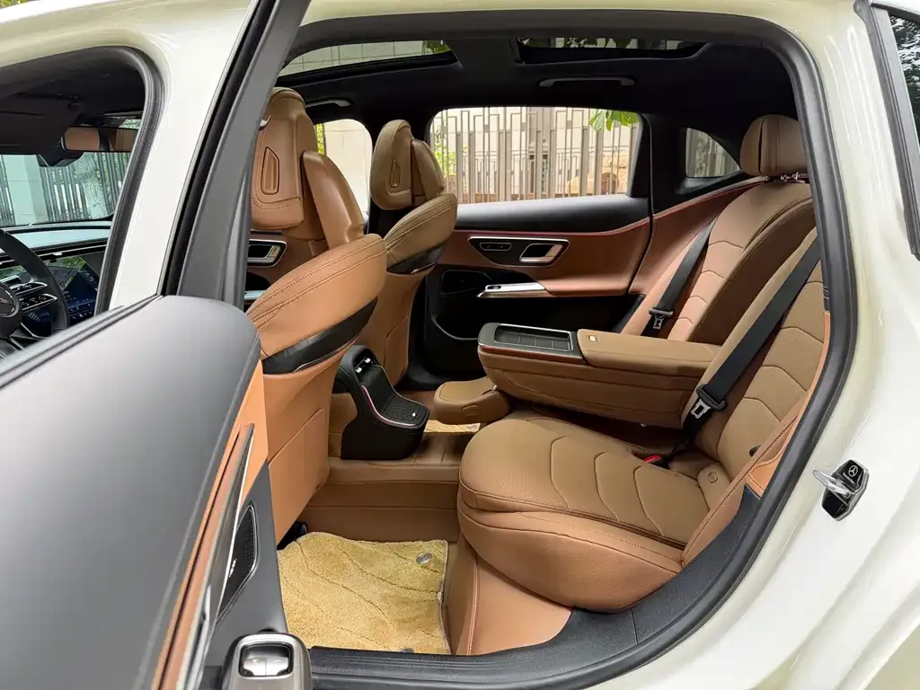 Mercedes-Benz E-Class 2024 из CN, фото 2