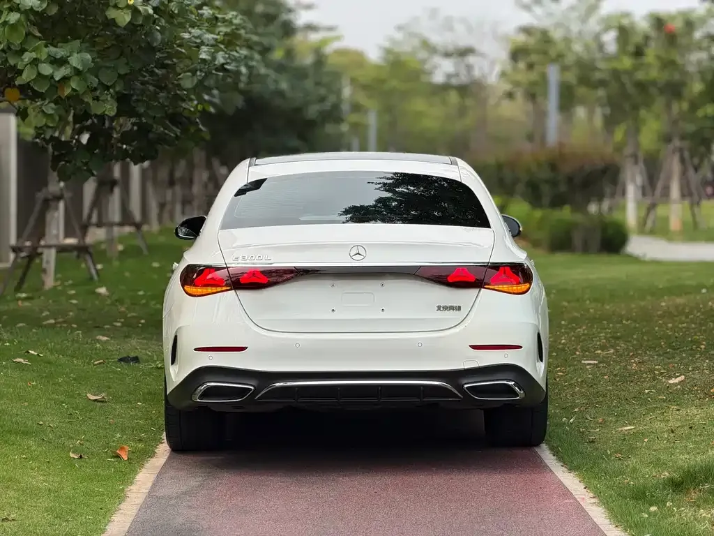 Mercedes-Benz E-Class 2024 из CN, фото 4