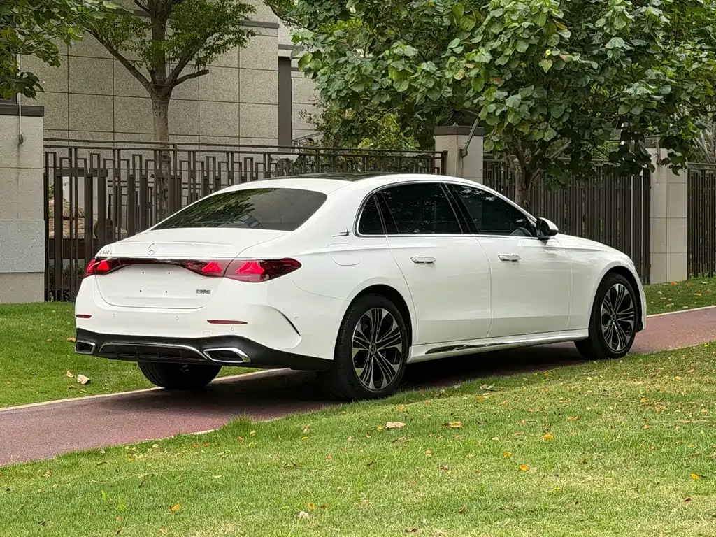 Mercedes-Benz E-Class 2024 из CN, фото 7