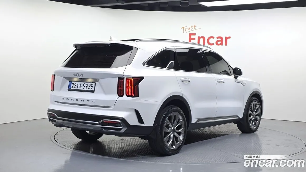 Kia Sorento — фото 8