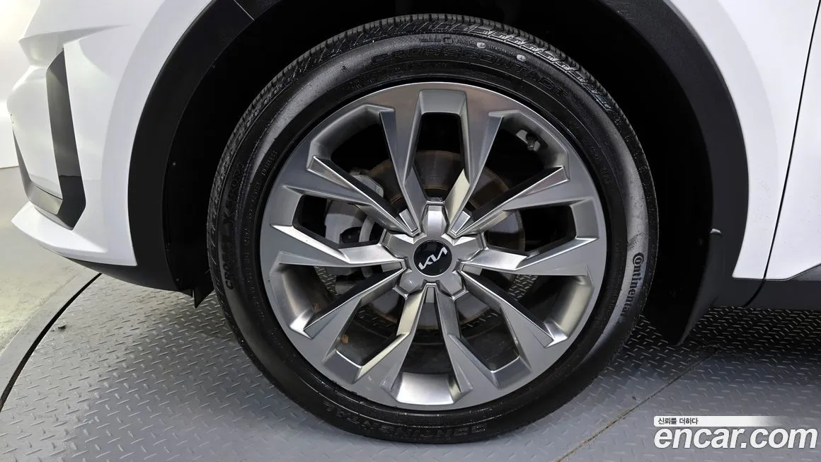 Kia Sorento — фото 6
