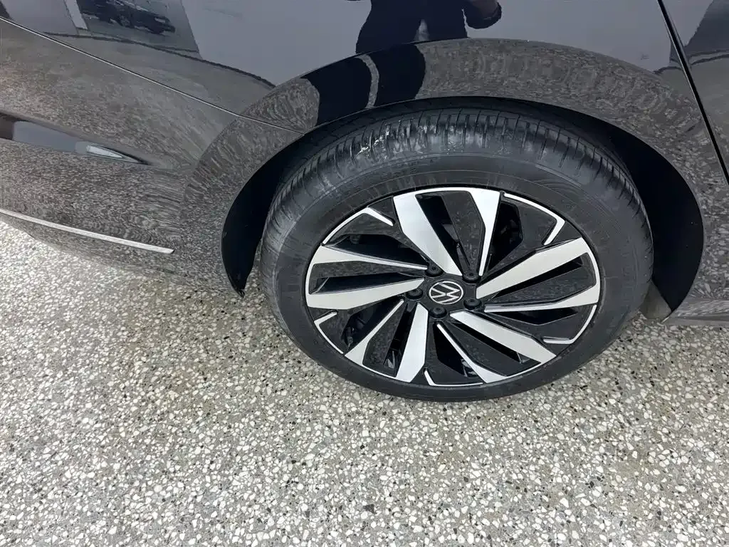 Volkswagen Passat — фото 8