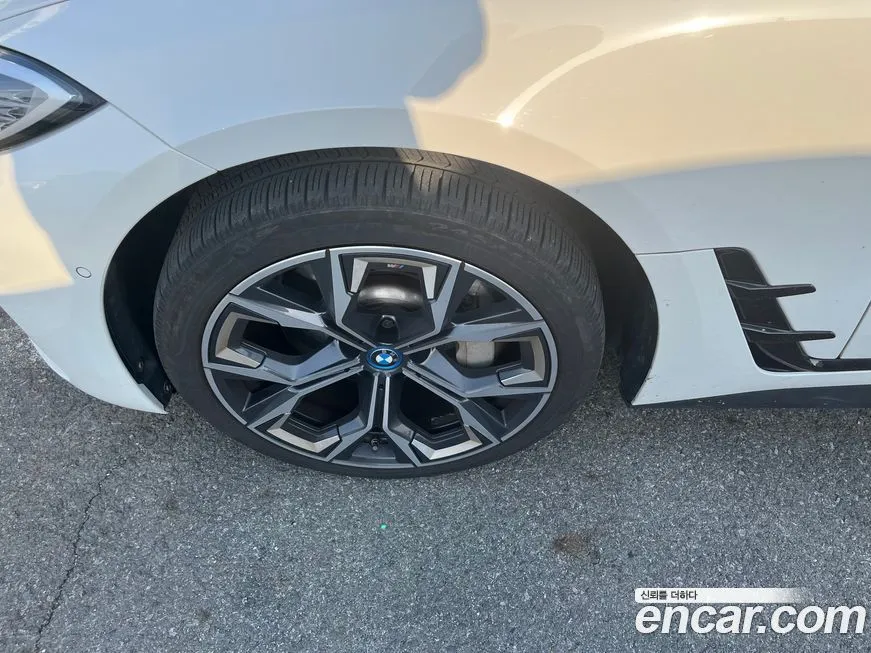 BMW i4 2022 из KR, фото 8