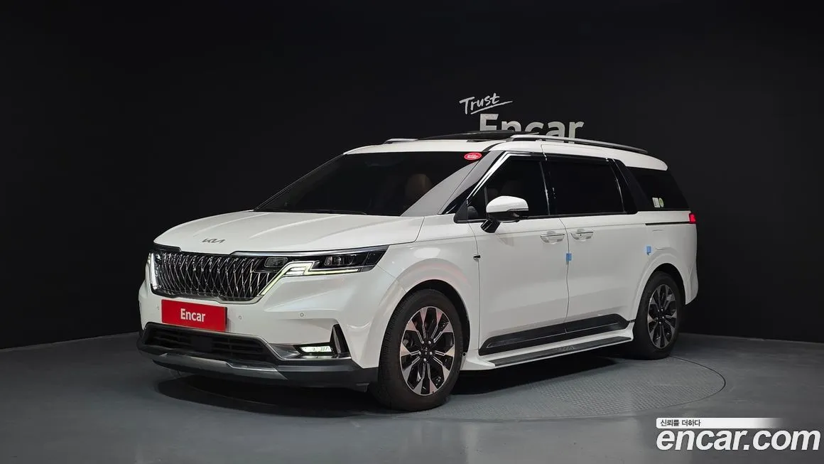 Kia Carnival — фото 1