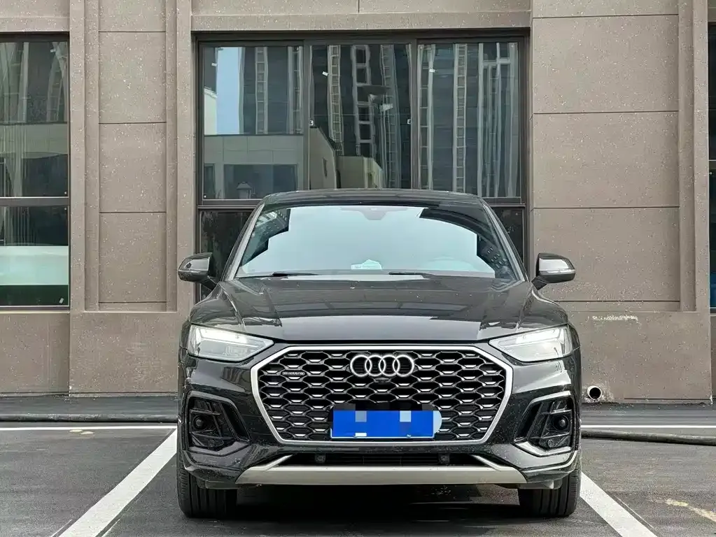 Audi Q5L Sportback 2022 из CN, фото 9