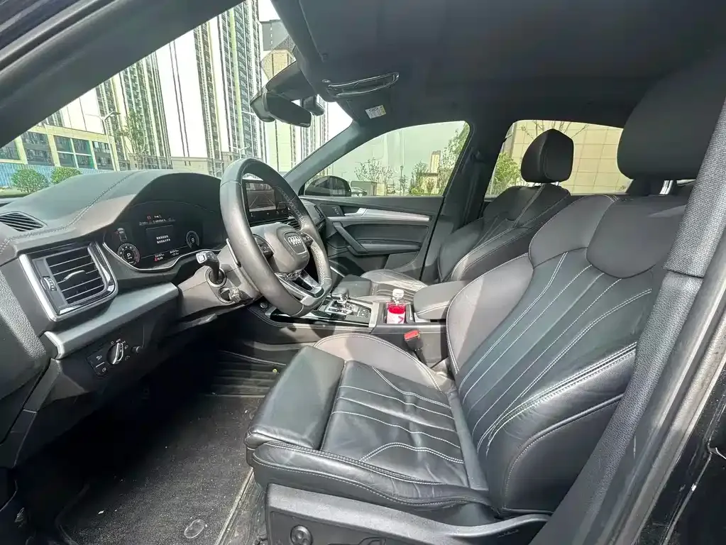 Audi Q5L Sportback 2022 из CN, фото 4