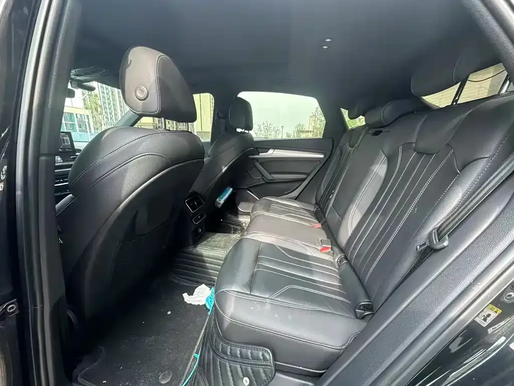 Audi Q5L Sportback 2022 из CN, фото 2