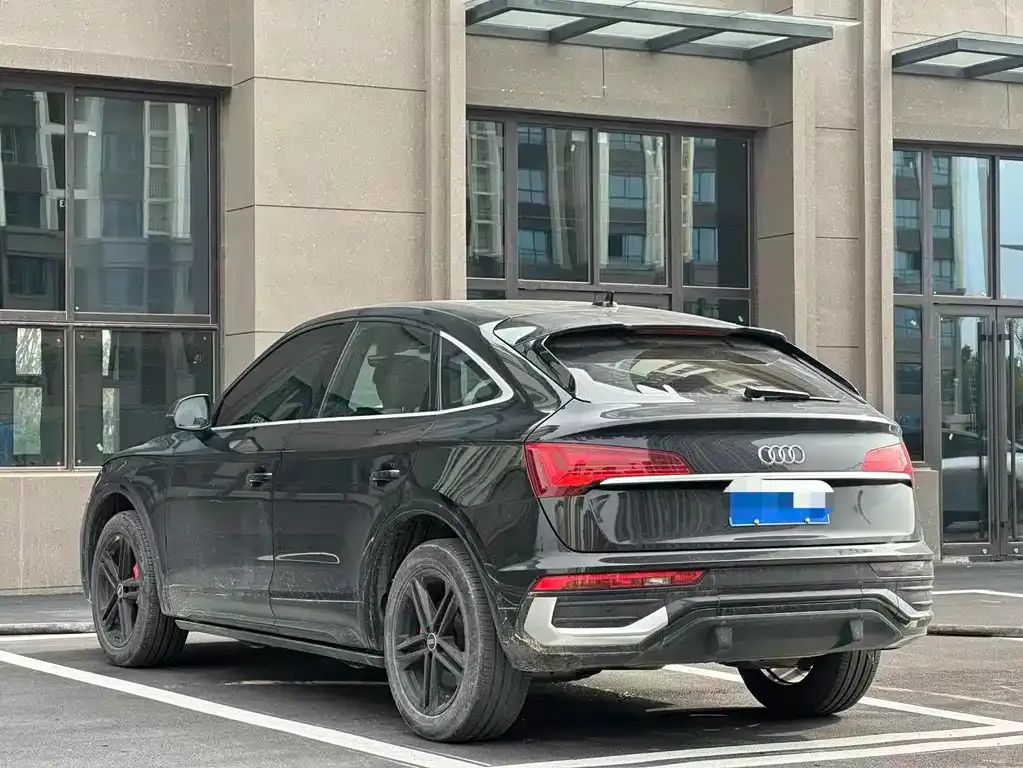 Audi Q5L Sportback 2022 из CN, фото 5