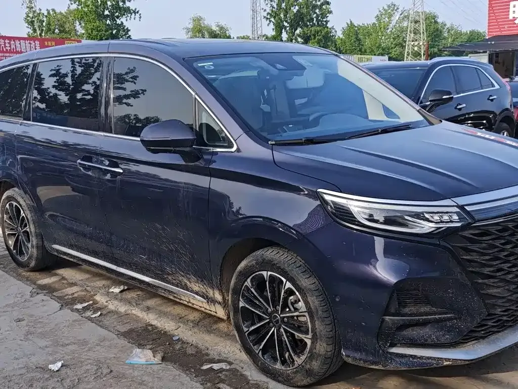 Roewe iMAX8 — фото 8