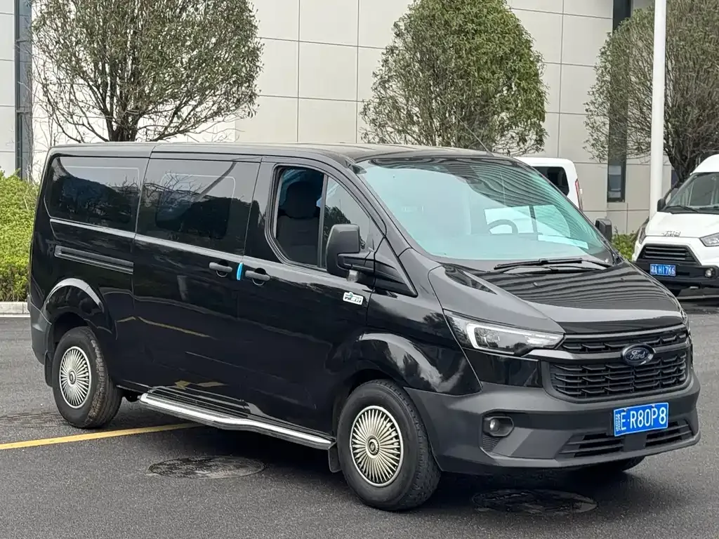 Ford Transit 2023 из CN, фото 4