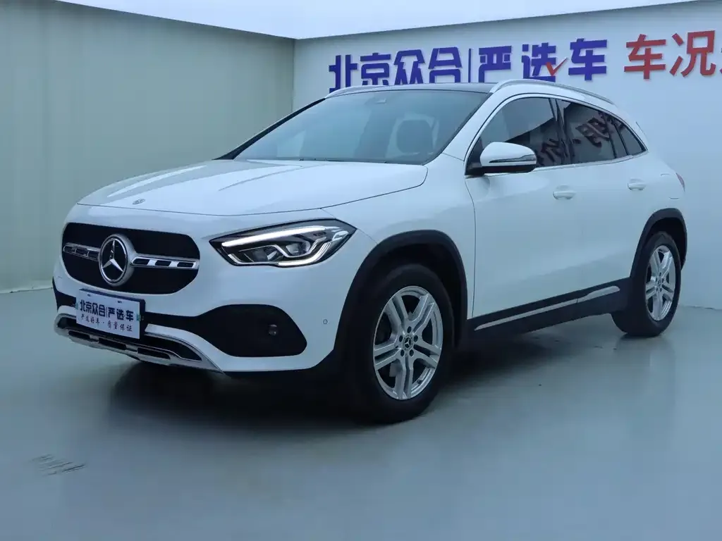 Mercedes-Benz GLA — фото 1