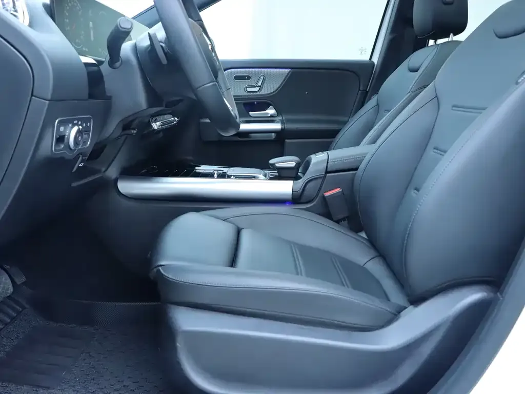 Mercedes-Benz GLA — фото 10