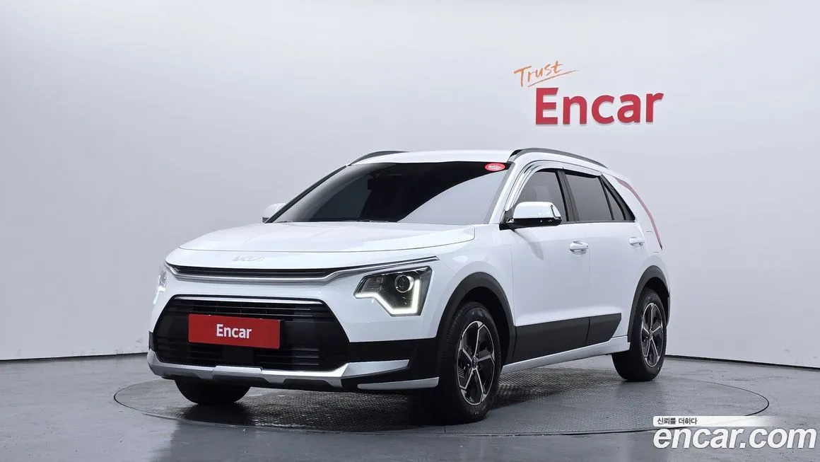 Kia Niro — фото 1