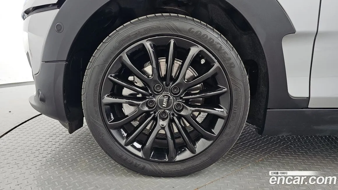 Mini Clubman — фото 9