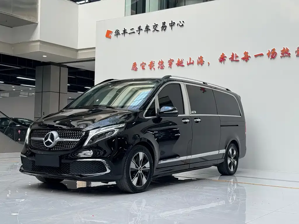 Mercedes-Benz V-Class — фото 1