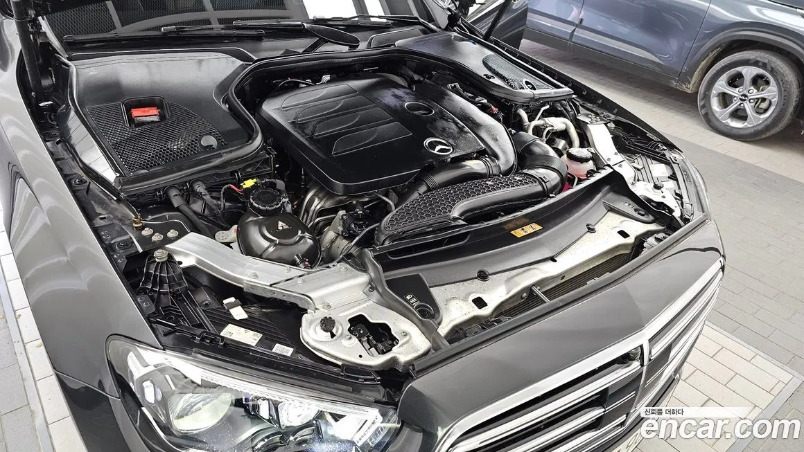 Mercedes-Benz E-Class 2023 из KR, фото 10