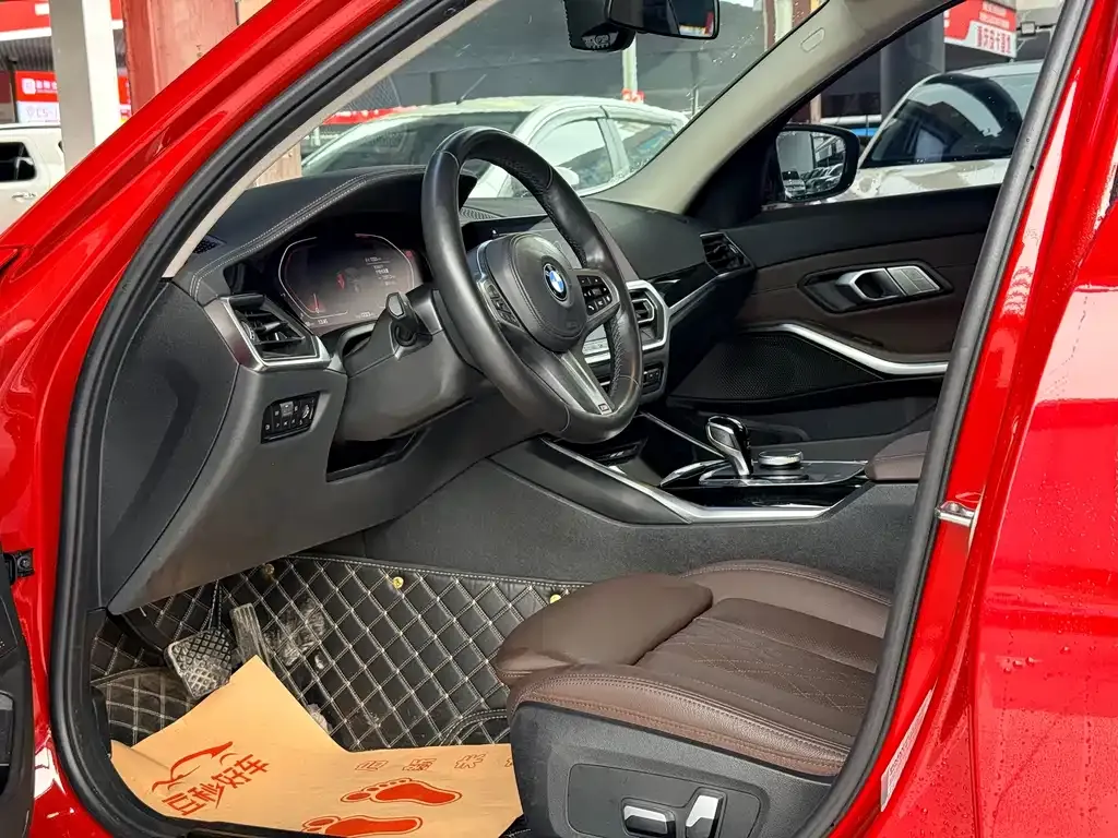 BMW 3 Series 2022 из CN, фото 6