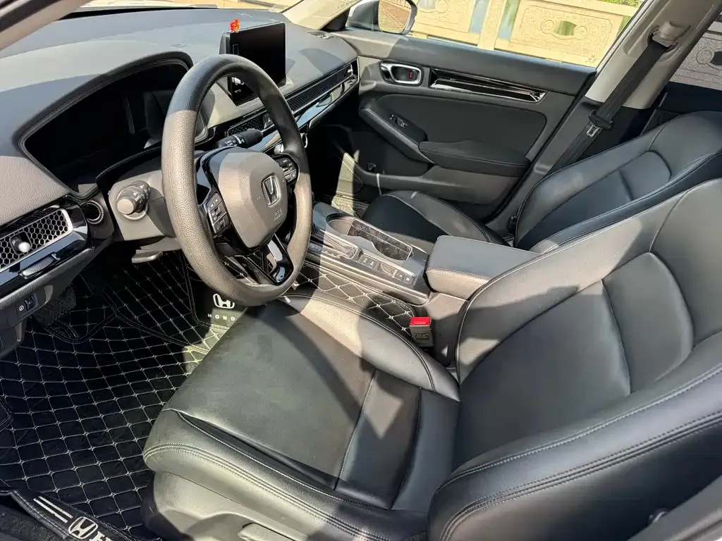 Honda Civic — фото 7