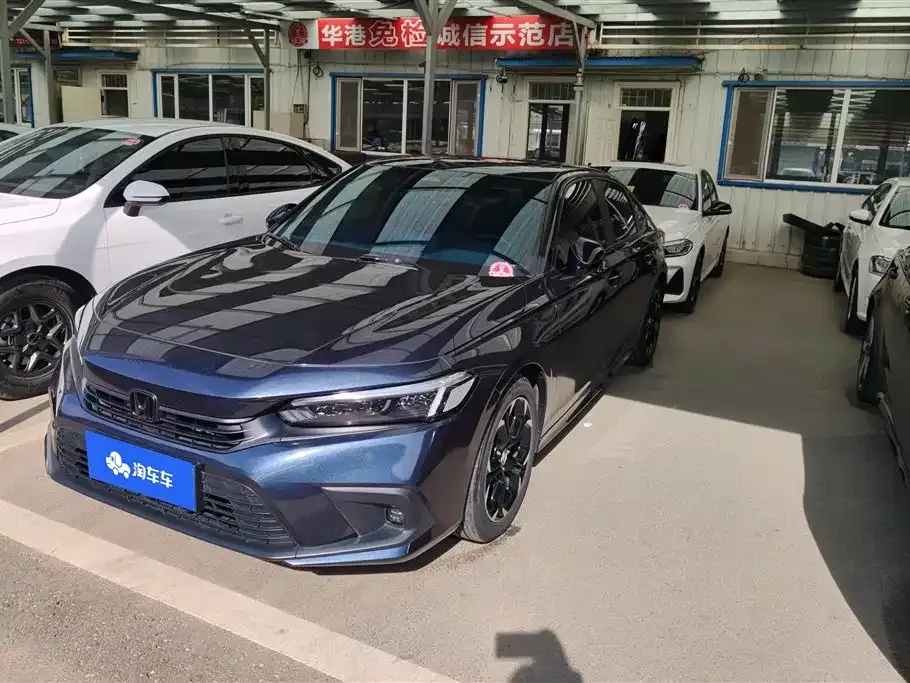 Honda Civic — фото 1