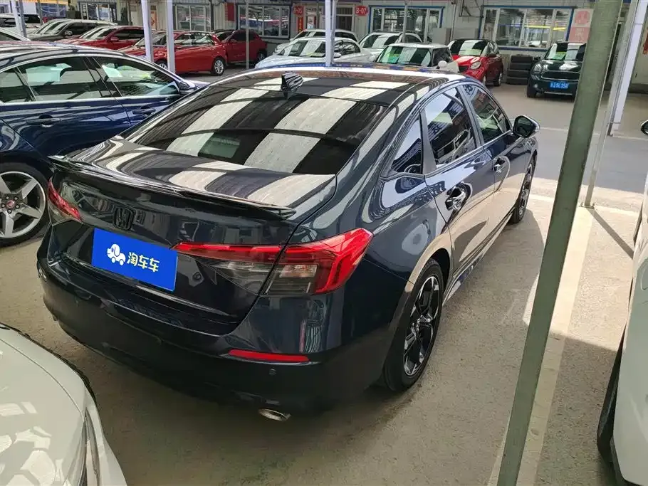 Honda Civic — фото 10