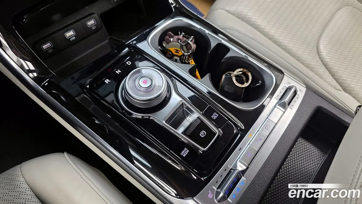 Kia Carnival — фото 10