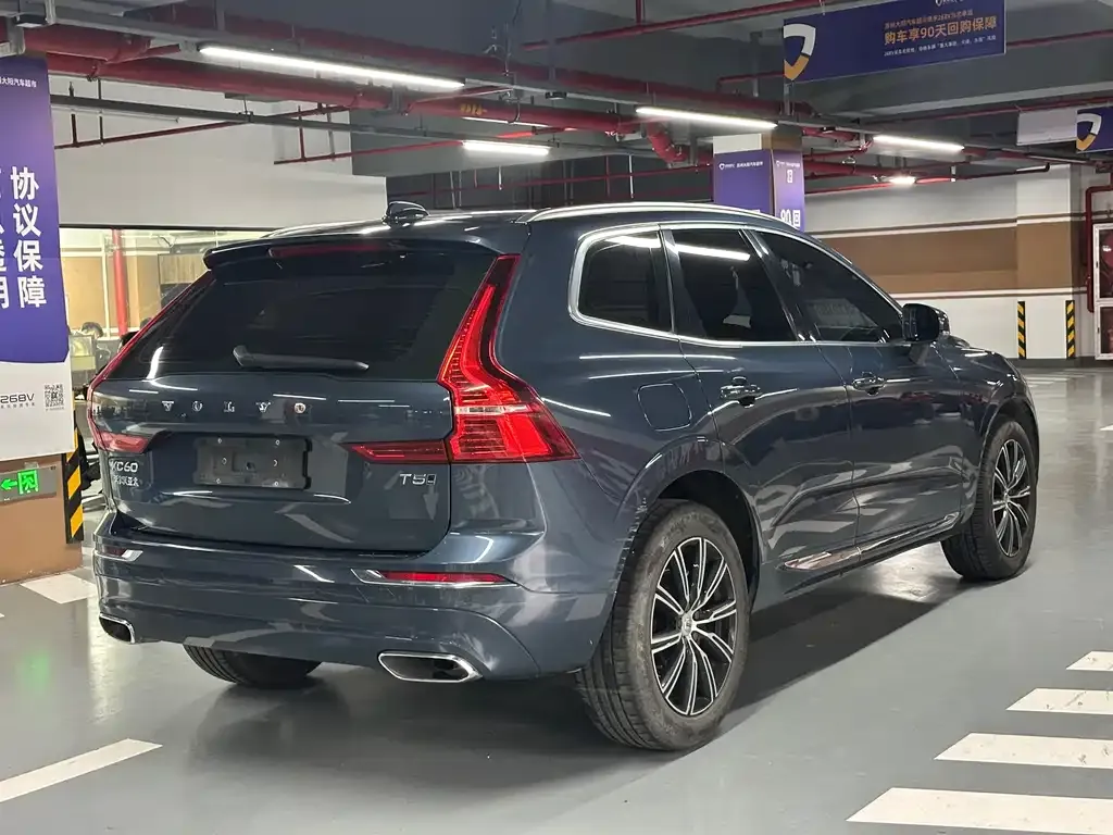 Volvo XC60 — фото 6